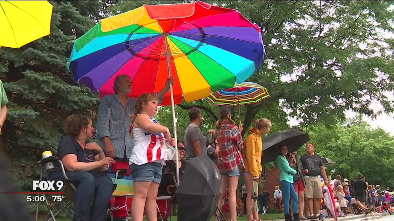 Fourth of July parades, events in Twin Cities battle weather